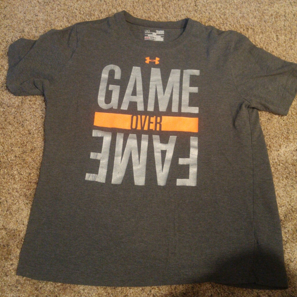 Under Armour tee
